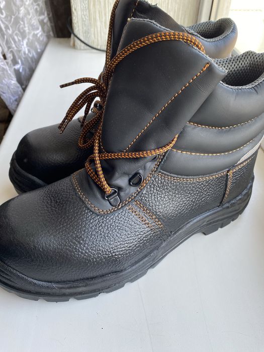 Специализированная обувь