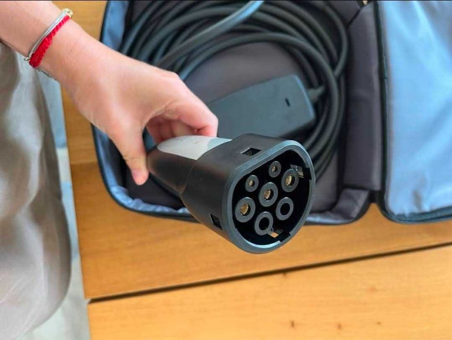 Зарядна станция TESLA Universal Mobile Charger Gen2 7.4kW монофазна 32A