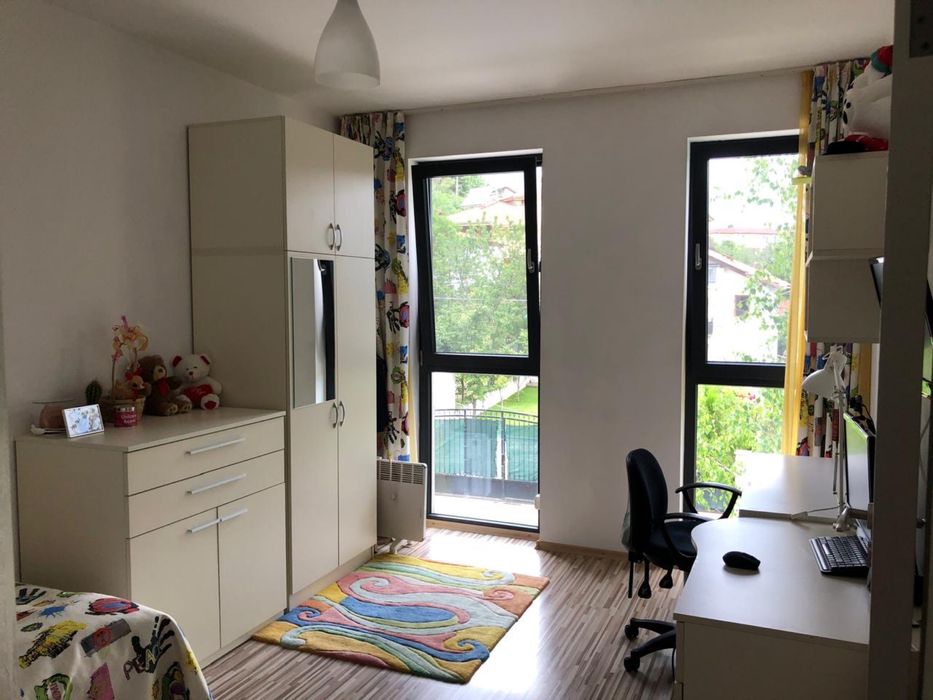 Дава се под наем Четиристаен апартамент в Варна, м-т Траката - 150 кв.м за 900 € - Снимка #5