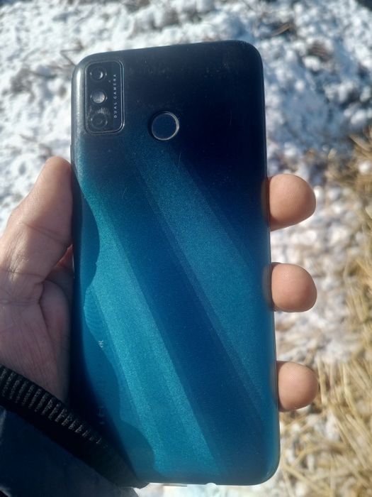 Techno Spark 6 sotiladi holati yaxshi