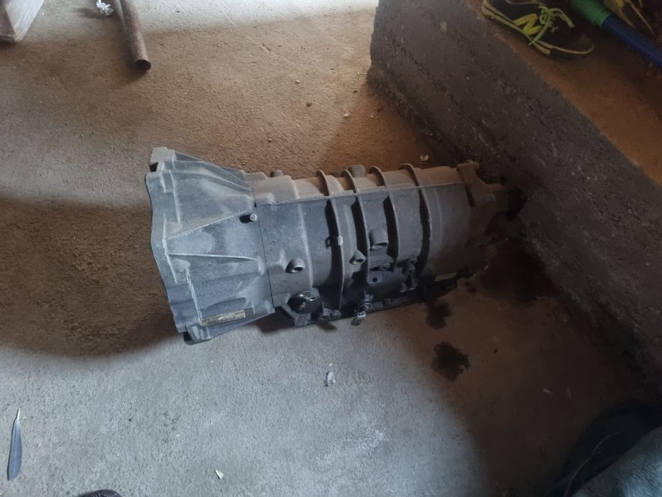 Сотилади бмв каропка