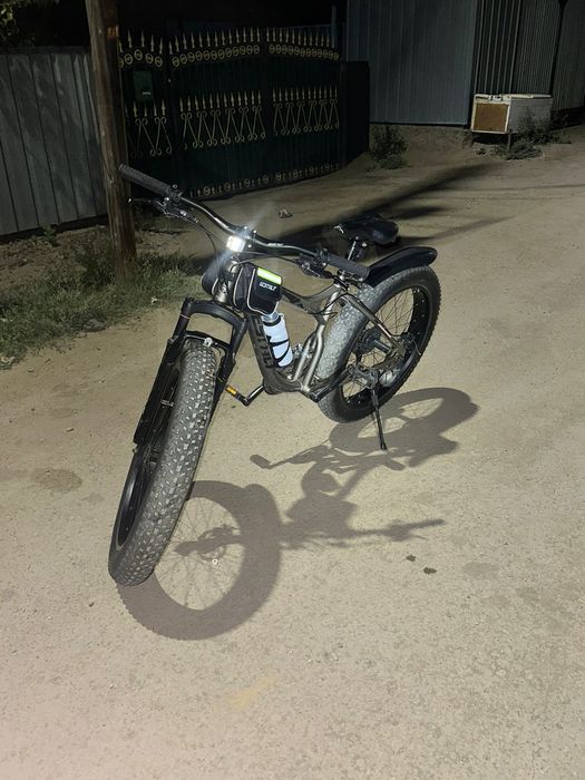 Продам велик с большом калёсамий