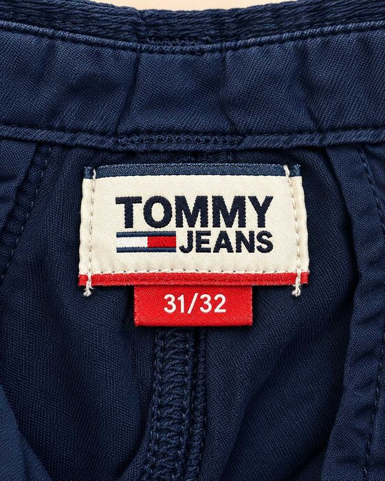 Pantaloni Tommy Jeans bărbați bleumarin, din bumbac, catifea reiată, Mărimea M