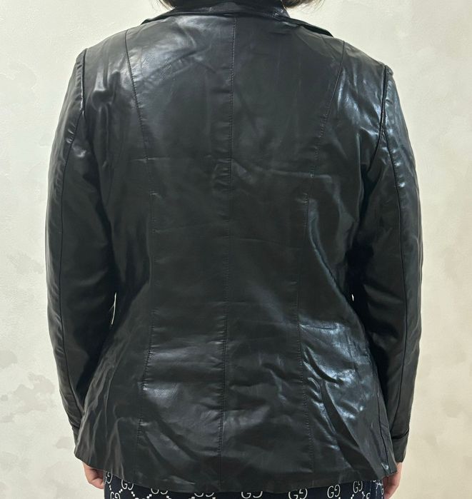 Продам кожанную куртку