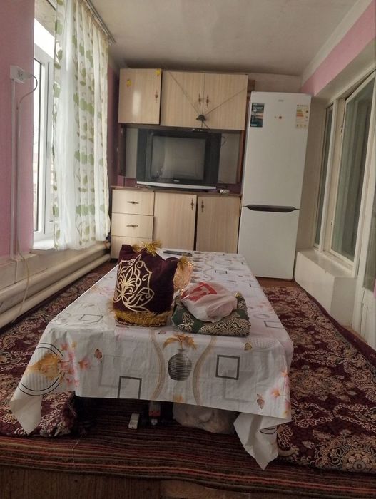 Buxoro shaxar ayraport yakinida 2 xonali kvartira sotiladi