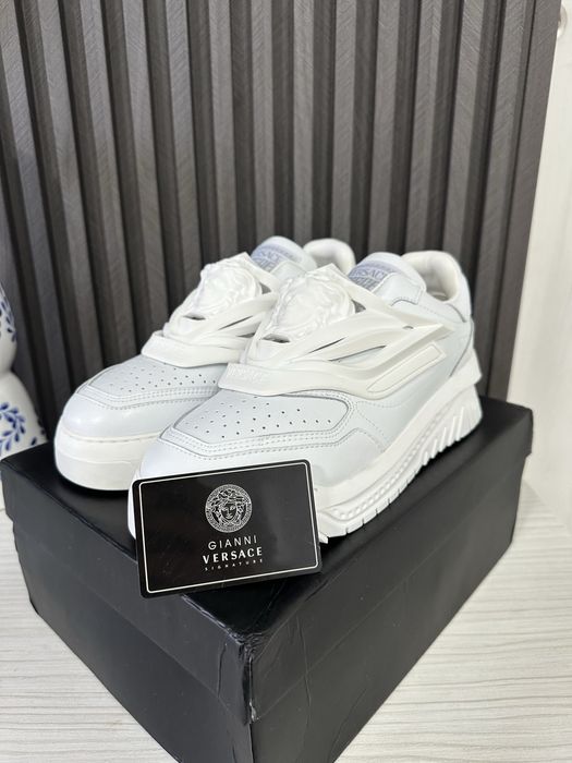 Versace odissea albi