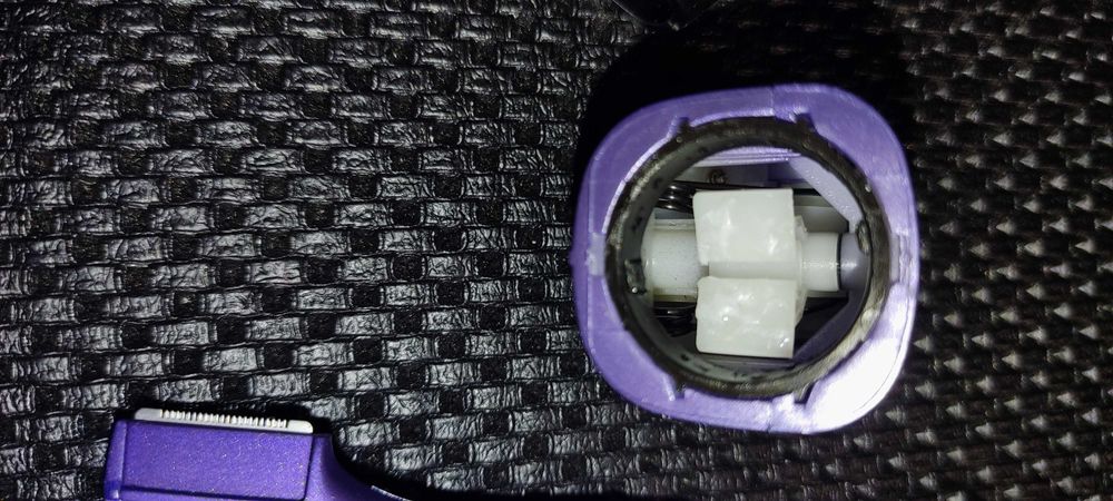 Безжичен тример "Wahl" 9865 + несесер и аксесоари - Без зарядно е