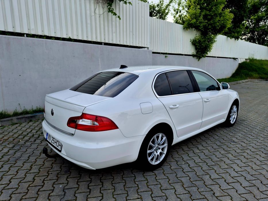 SKODA Superb 2012 — imagine 2