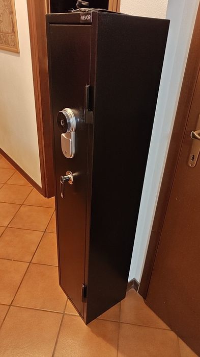 Промо! Сейф (каса) за оръжие с пръстов отпечатък, заключване с ключ за 5 пушки