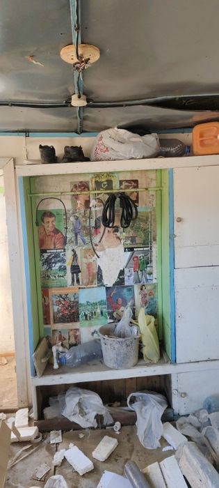 Продаются вагончик и бочка