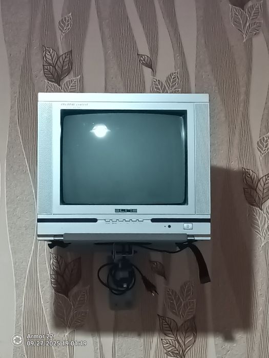 Телевизор Елите работи .