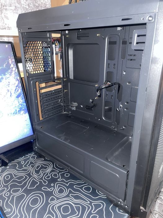 Продам корпус с орг стеклом