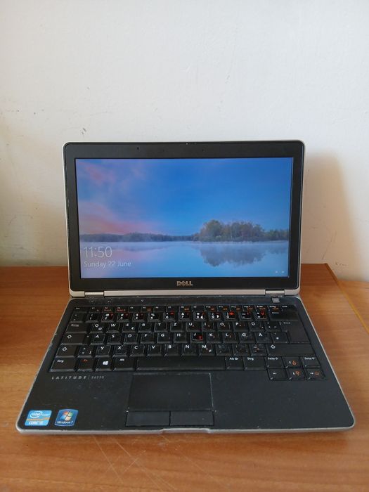 Лаптоп Dell Latitude E6230