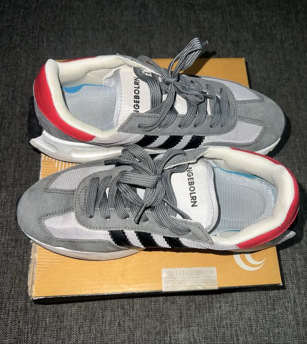 Продам кроссовки Adidas