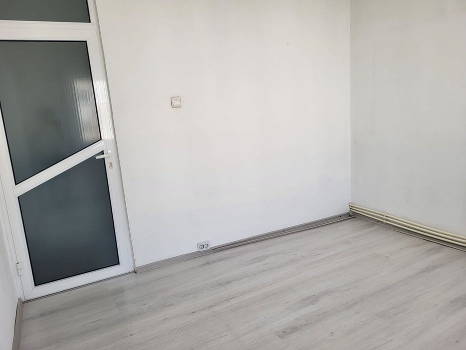 Vând Apartament zona Liceul Agroalimentar ( depozit farmaceutic)