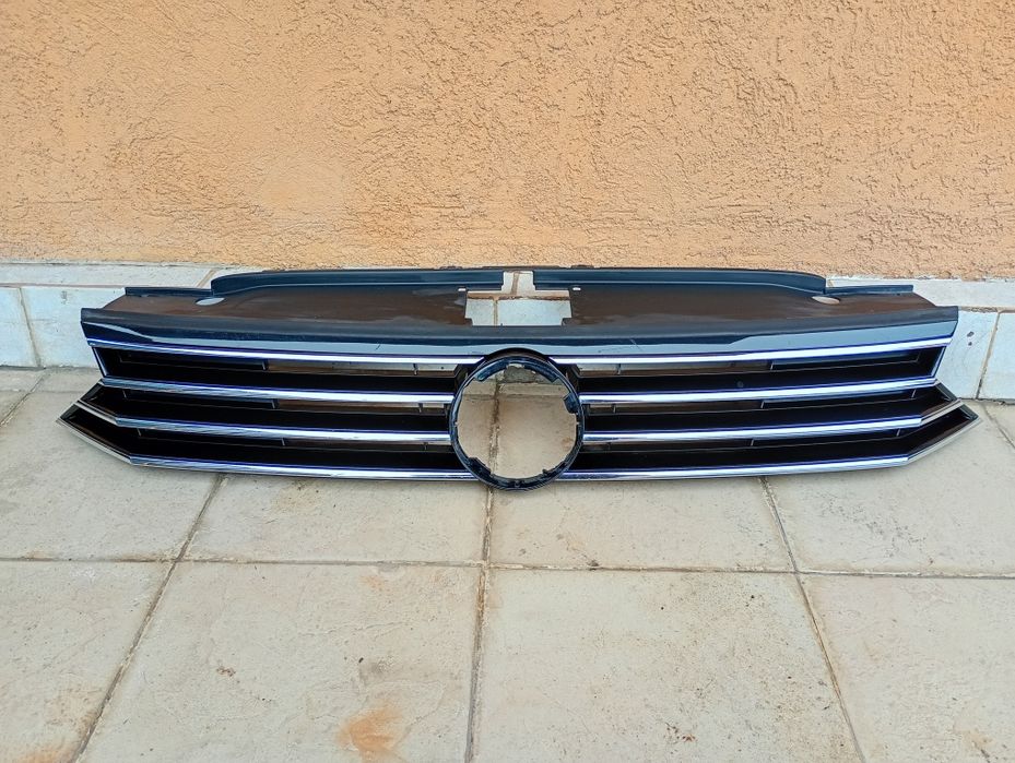 Grila radiator vw passat b8 cod 3G0853653D