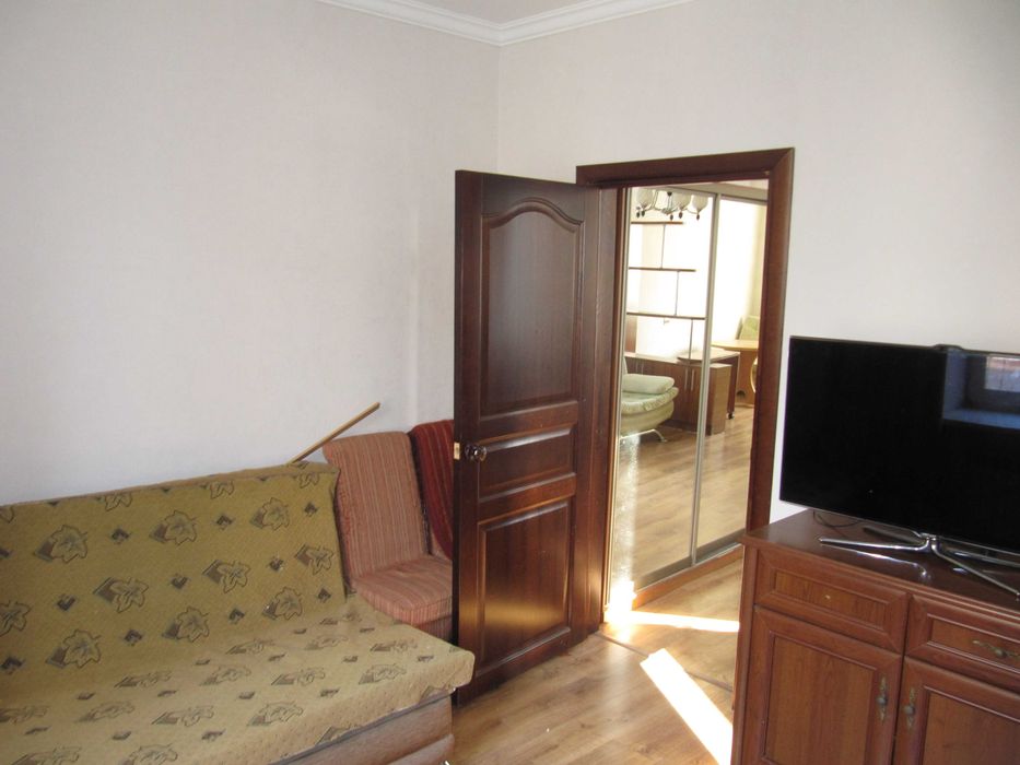 3х-комн квартира Менделеева 1