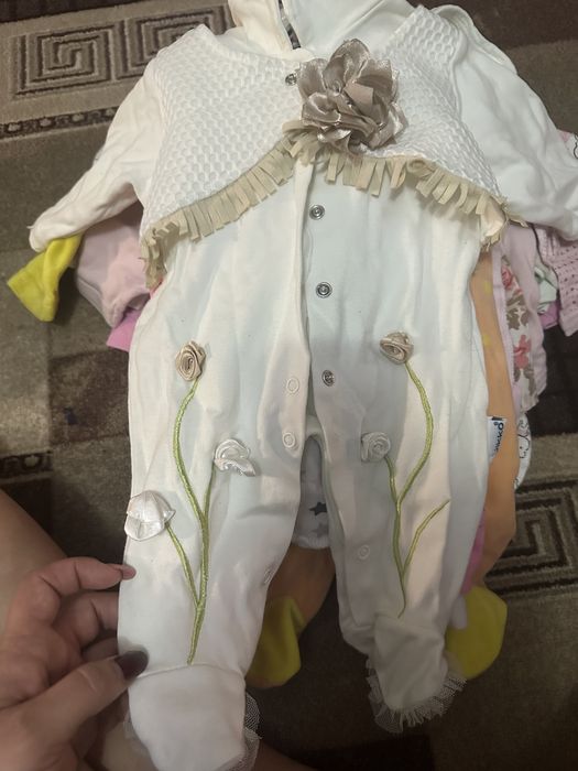 На девочку с рождения до года