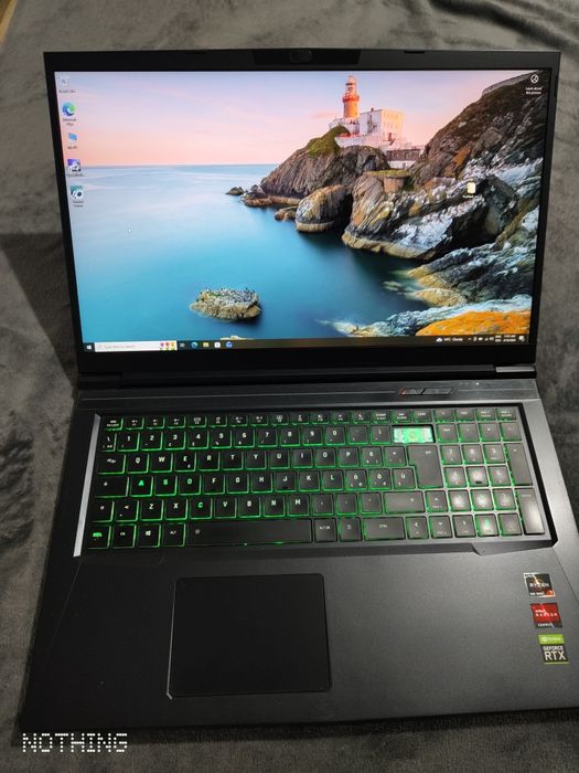Laptop gaming XMG Core 17 cu ryzen 7 ,32gb ,Rtx 2060, fullhd