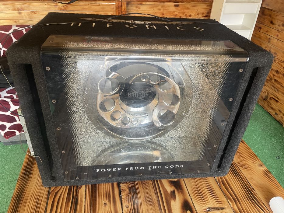 Subwoofer ( tub de bass)