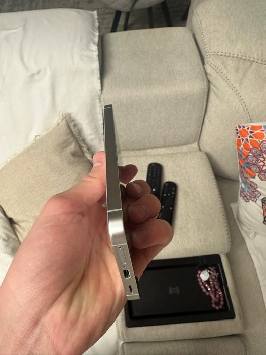 Samsung s24 256gb обмен есть