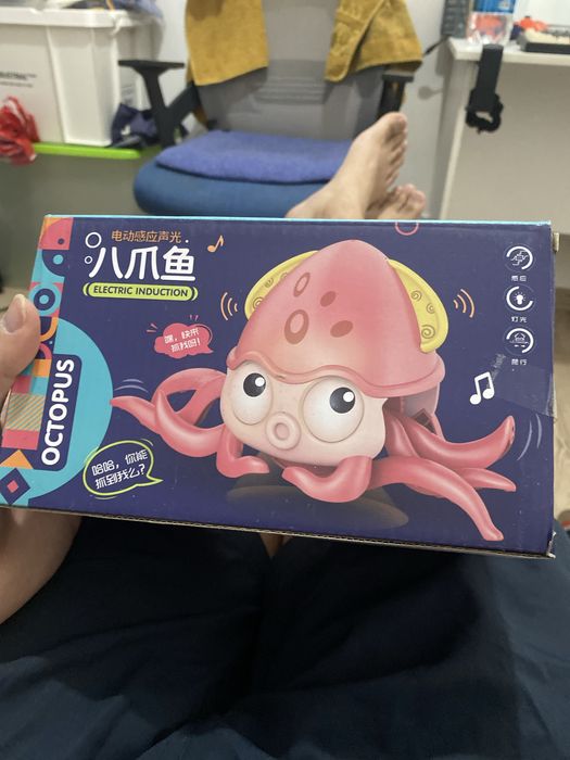 Игрушка ходячая осминог есть же