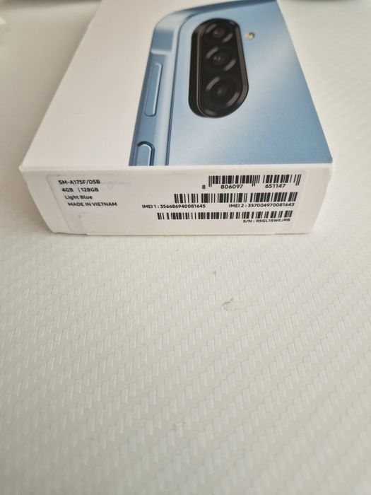 Samsung a17 . 128.  4 gb ram nou