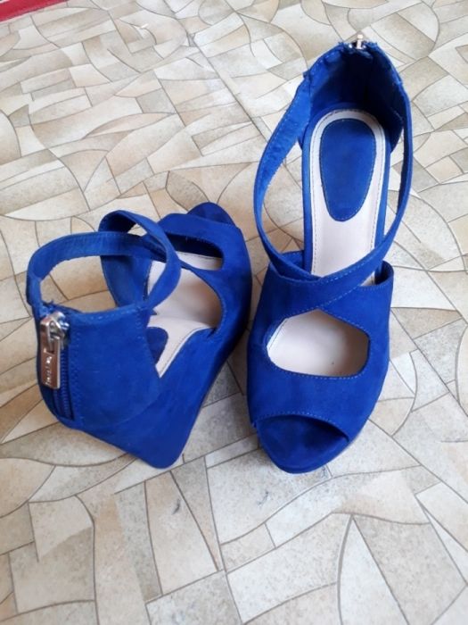 Стильные босоножки