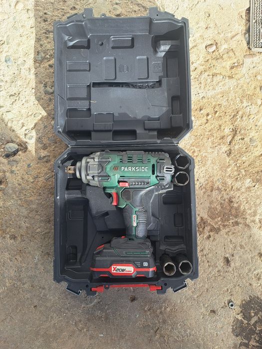 Vând pistol cu impact Parkside