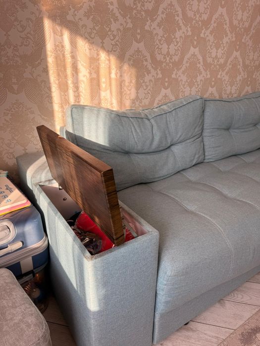 Продам мягкий диван.