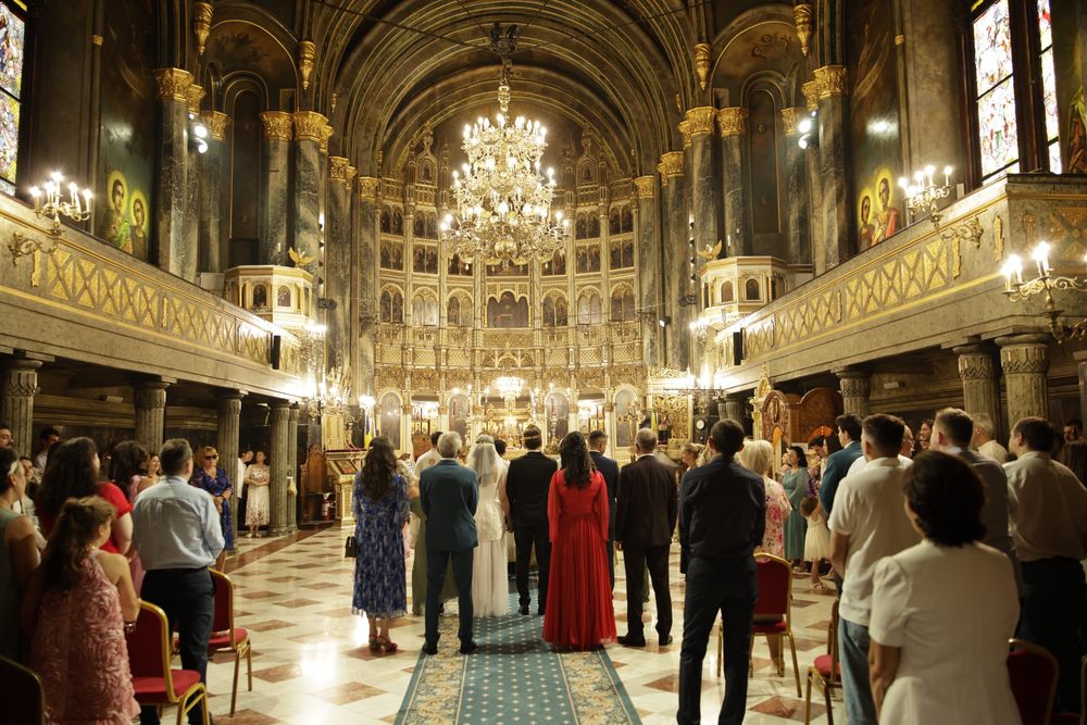 Fotograf evenimente București | Nuntă, Botez, Majorat, Corporate | Albume Premium