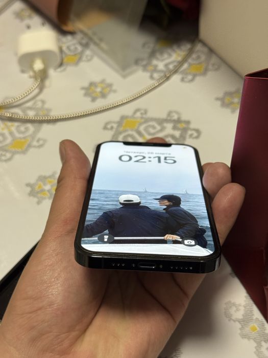 Продам айфон 12про