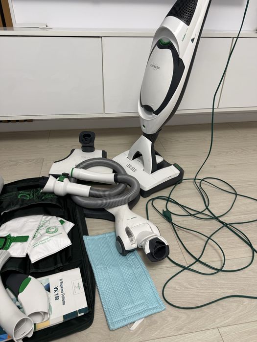Vorwerk Folletto VK150+ EB420 + SP600S + toate accesoriile, stare foarte buna