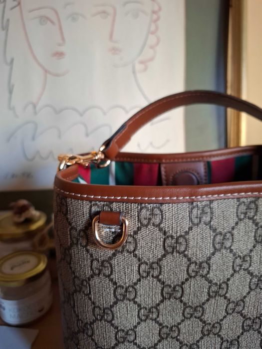 Чанта нова Gucci