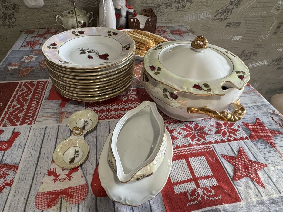 Продам столовый сервиз