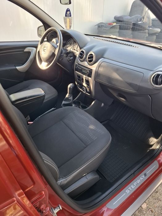 Dacia Sandero Stepway/Motor 1.6 Benzină/8 Valve/An 2012