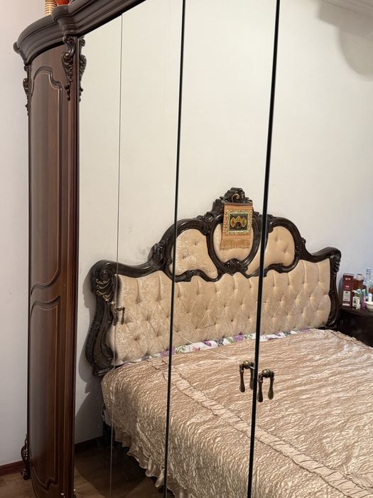 Спальный гарнитур