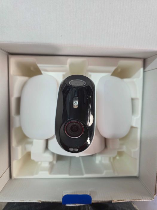 Camera de supraveghere exterioară Reolink 4K 8MP Wi-Fi 6 cu reflector de 3000 lumeni