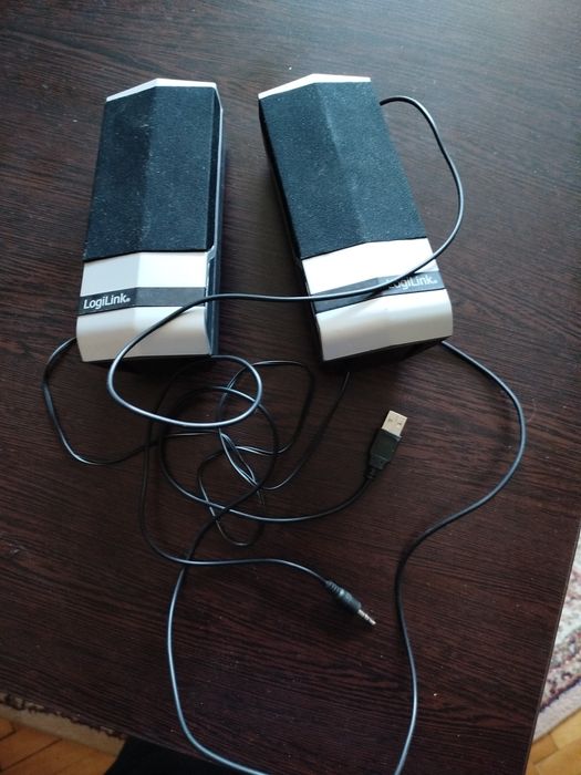 Două boxe LogiLink