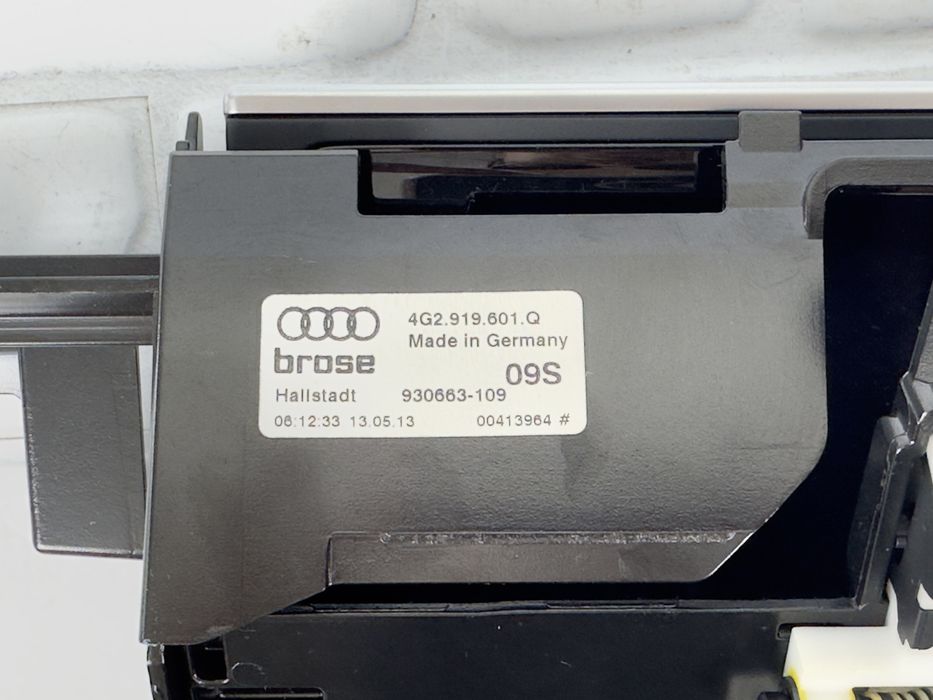Дисплей навигация AUDI A6 A7 4G 4G2919601Q Десен волан
