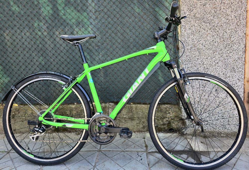 Алуминиев велосипед 28 цола Giant Roam 24 скорости Shimano Палцови команди  L размер рамка