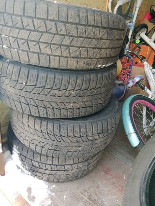 Продам комплект резины