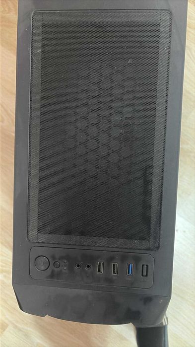 Продавам настолен компютър Ryzen 5 3600 3.6GHZ / Nvidia Rtx 3050