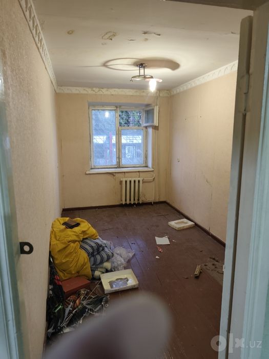 Срочно продаётся 2 ком. КВ. 9 микр. 9 дом.