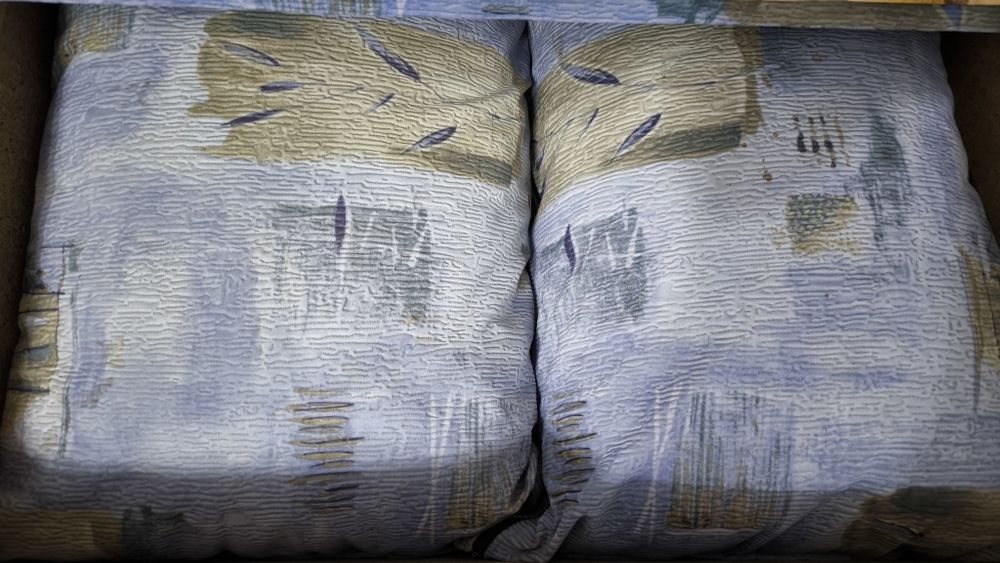 Раздвижную тахту продам  .