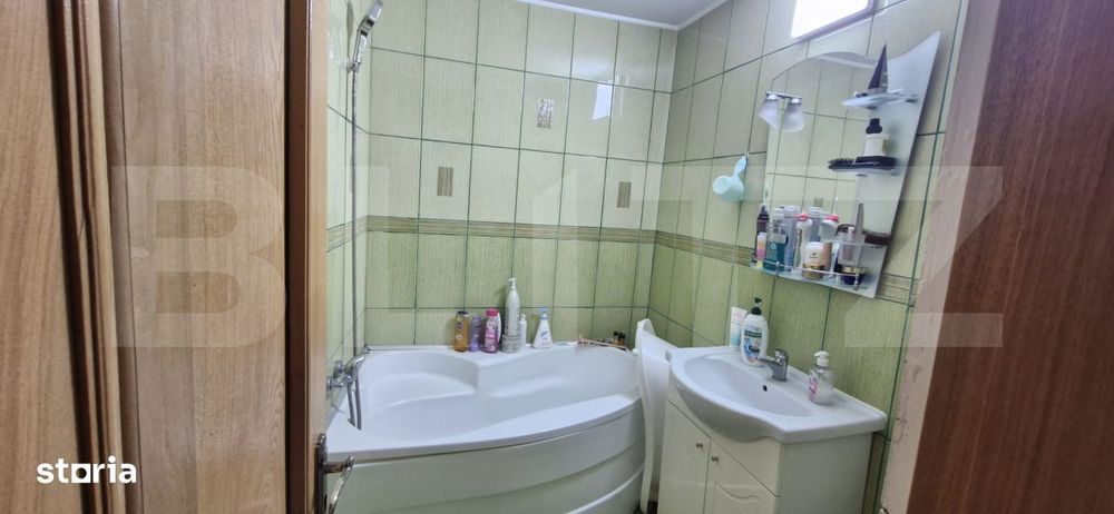 Apartament de vanzare, 72 mp, zona Micro 12