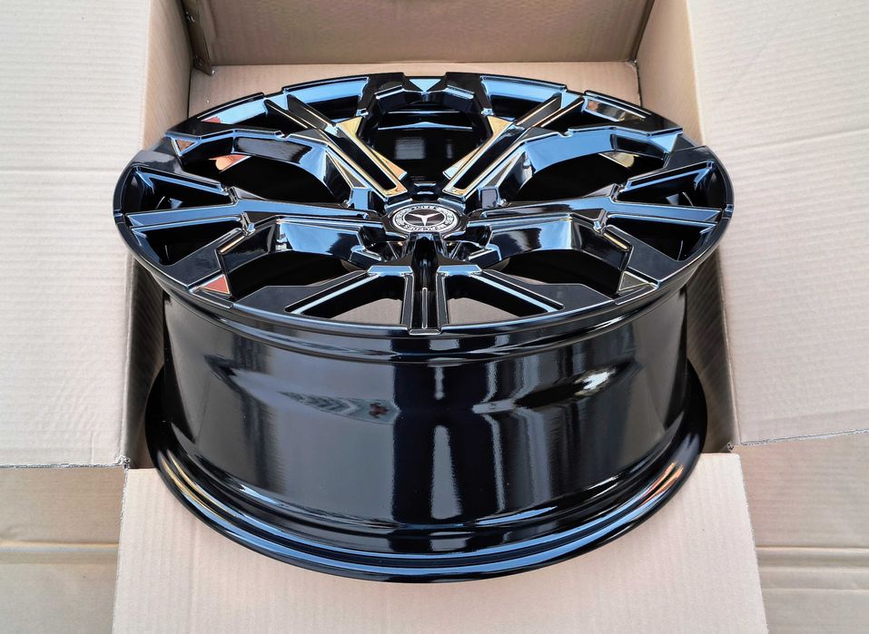 Jante Noi 19 Mercedes in 2 latimi 
Negru Lucios inegral --de Fabrica