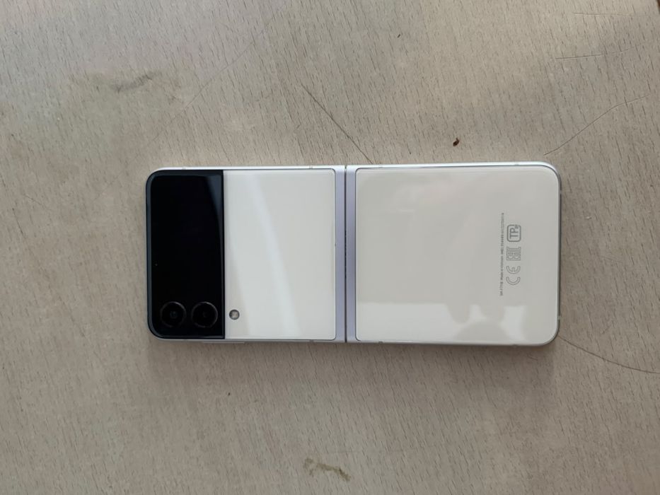 Samsung Z flip 3 256G