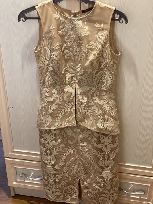 Платье коктейльное