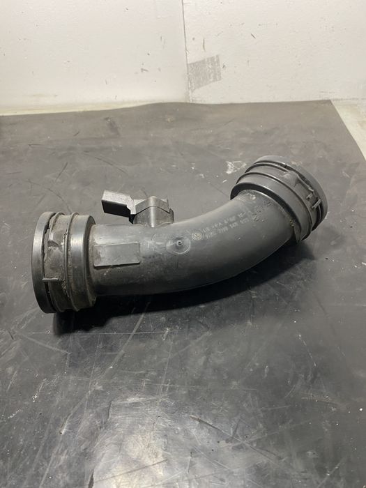 Furtun tub intercooler Volkswagen Vw T5 2.5 TDI AXD AXE BNZ 7H0145955